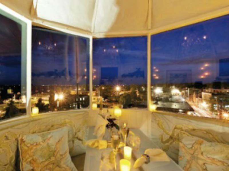 lighthouse-dinner